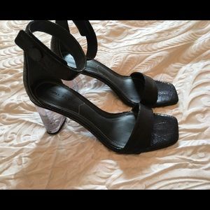 NWOB Kendall and Kylie